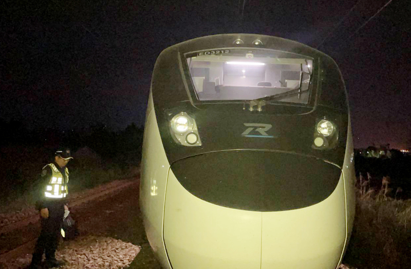 行人疑闖入宜蘭鐵軌 遭自強號撞擊身亡