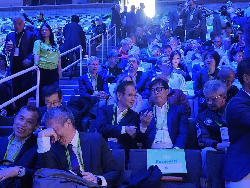 施崇棠首度親征GTC 華碩AI Pod高階伺服器3月出貨