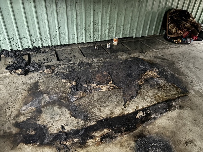 街友酒後口角鐵路橋下縱火撲滅 苗栗警帶回送辦