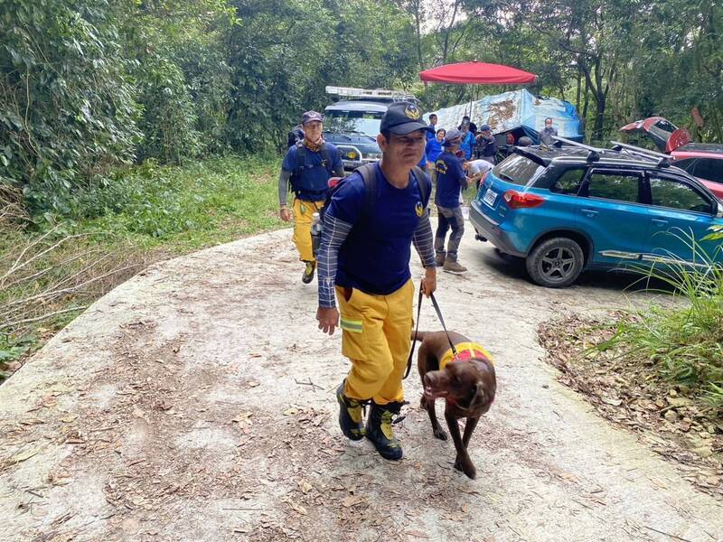 緬甸地震 高雄重型認證搜救犬藍波整備完成待命