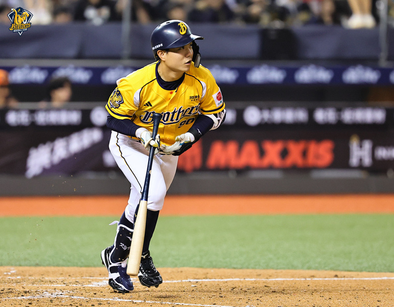 江坤宇關鍵失誤 平野惠一：用守備救球隊次數更多