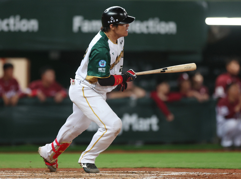 張肇元再見安當英雄 雄鷹主場開幕戰逆轉勝桃猿