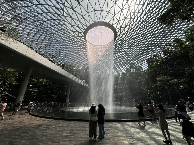 新加坡樟宜機場全球最佳 星交長：邁向國際航空樞紐