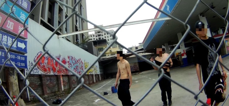 台中3塗鴉客闖廢棄加油站 社維法裁罰