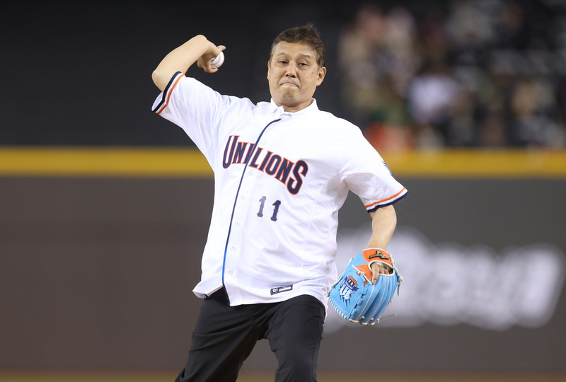 西武名將石井丈裕為統一獅開球 讚大巨蛋漂亮