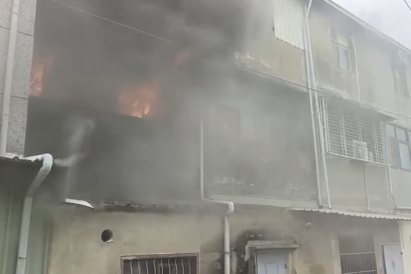 台南仁德民宅竄火煙屋主獲救 飼養9貓恐全罹難