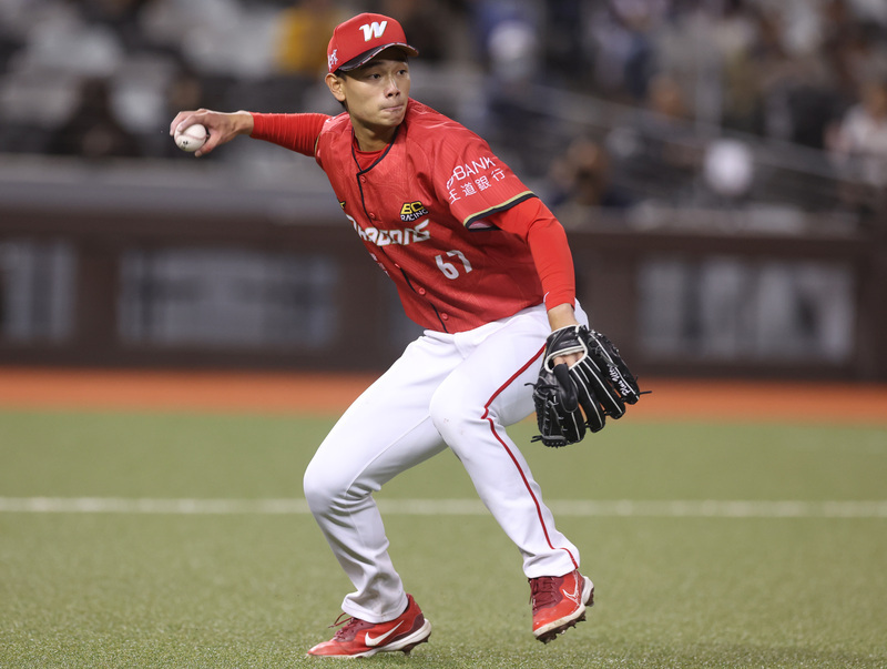 曹祐齊本季初先發6局壓制獅 教頭盼更精進球速