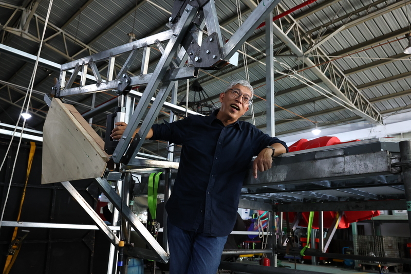 紙風車劇團「燈怪」出擊 挑戰機械裝置再進化