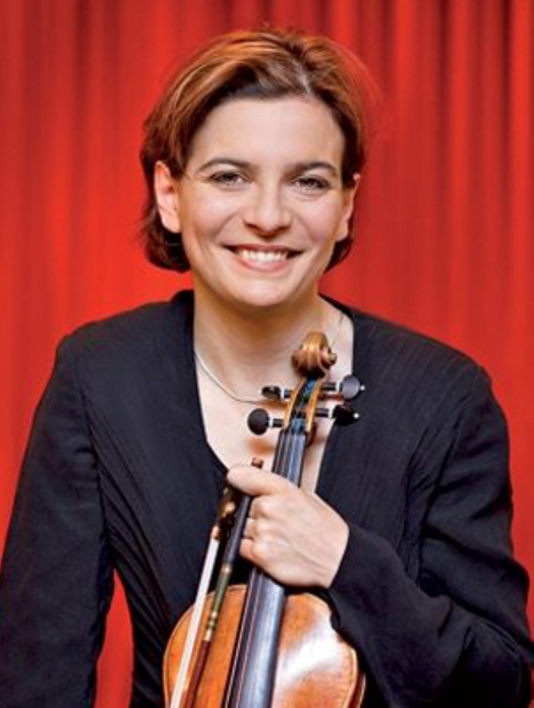 維也納愛樂首名女首席 達奈洛娃勉學子關掉網路