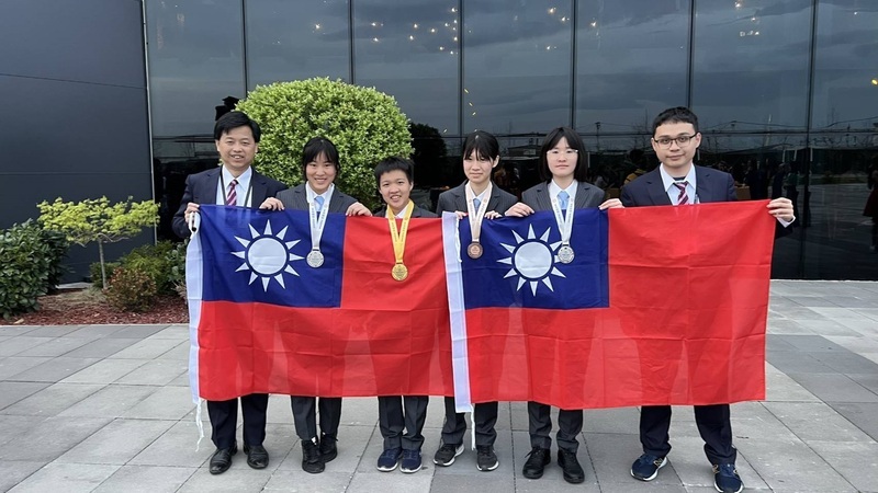 歐洲女子數學奧林匹亞競賽 台灣學子獲1金2銀1銅