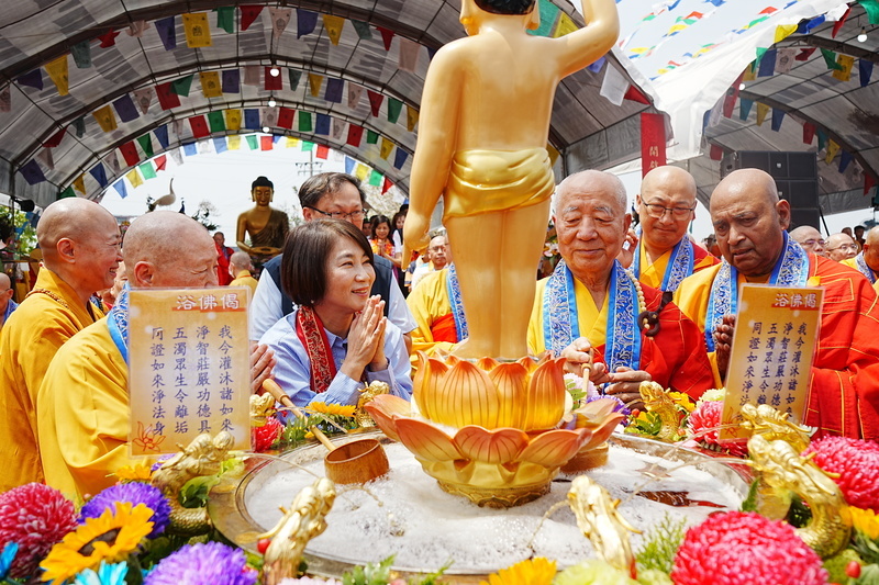 屏東妙光禪寺浴佛大典 多元宗教團體共慶佛誕節
