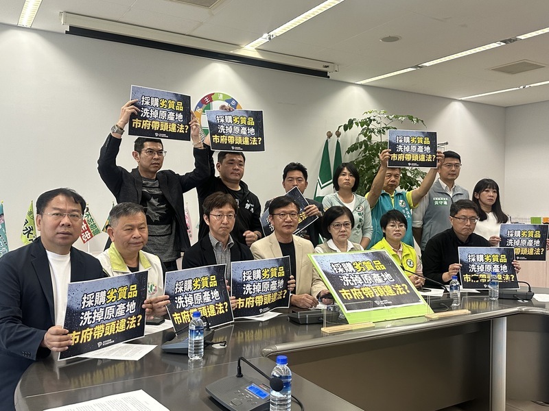 台中環保裝備重發 市府稱廠商人力不足、協助裝袋