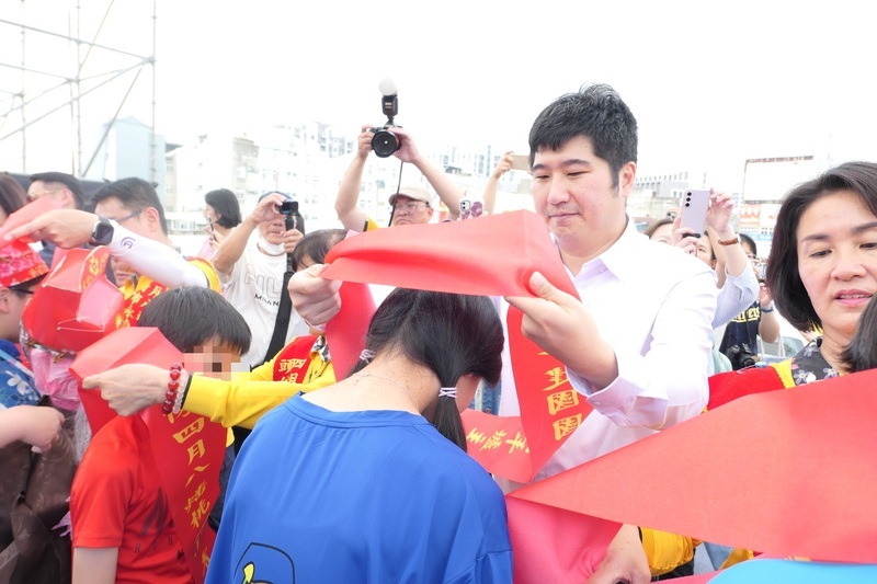 苗栗頭份四月八學子供桌拚創意 客委會盼傳承節慶