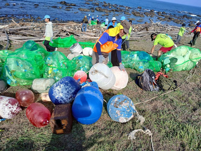 海管處向海致敬東吉嶼淨灘 3天清近900公斤海漂垃圾