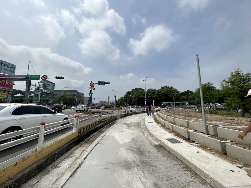 國1堤頂交流道北向匝道施工 5/18至25夜間封閉