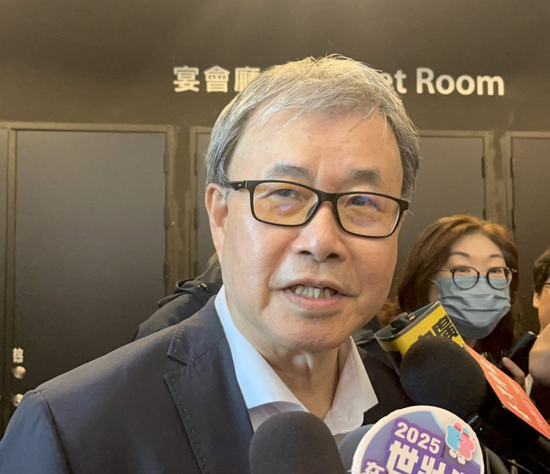 反對學校交流只想到中國 鄭英耀指多去歐美民主國家