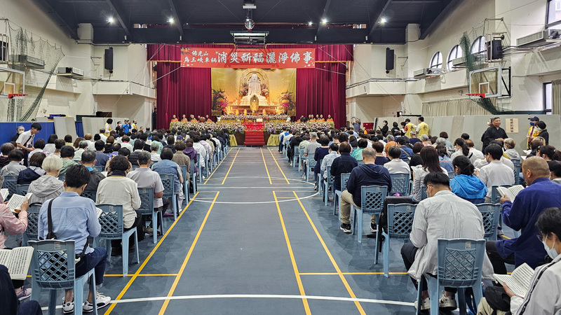 三峽重大車禍 佛光山辦法會祈福灑淨