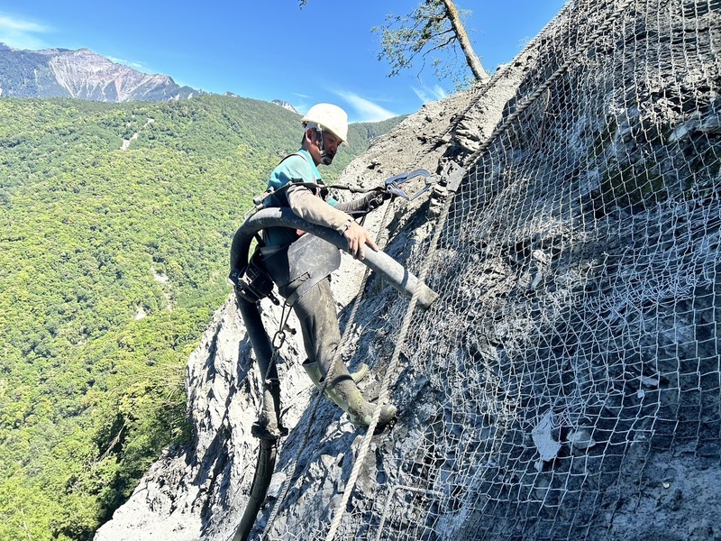 南橫公路向陽路段邊坡工程 6/2起雙向機動管制