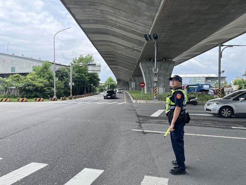 端午連假第2天 警方預估午後國5有北返車潮