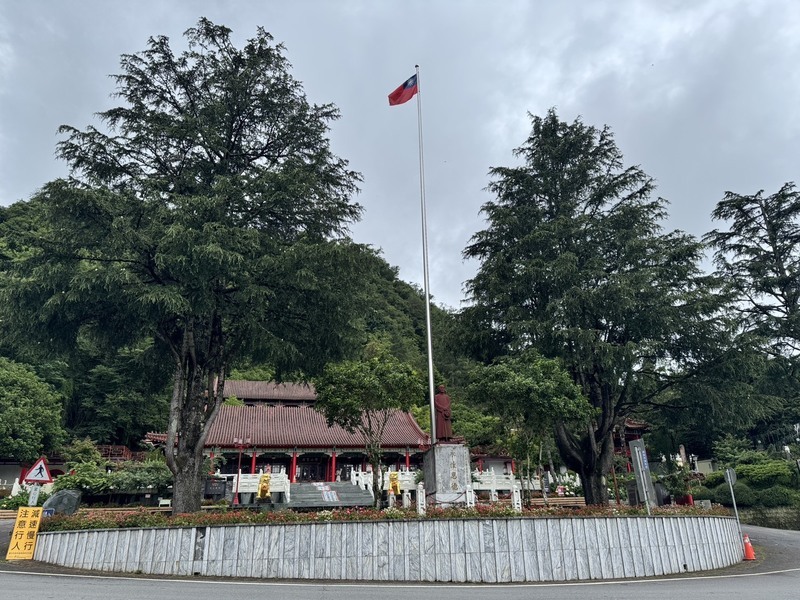 梨山賓館前蔣中正銅像擬遷館內引議 參山處：再溝通