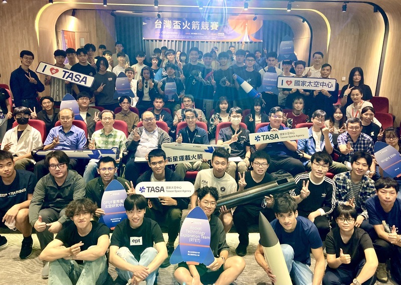 首屆台灣盃火箭競賽 陽交大北一女15隊晉級7月決賽