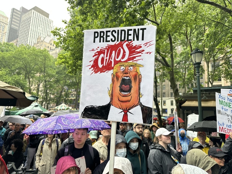 紐約無王日示威 反川普口號震天