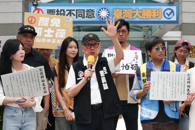 向朱立倫下辯論戰帖 曹興誠：應讓民眾了解反罷理由