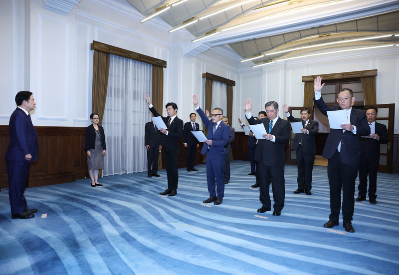 賴總統監誓 林昶佐王思為陳牧民等人完成宣誓