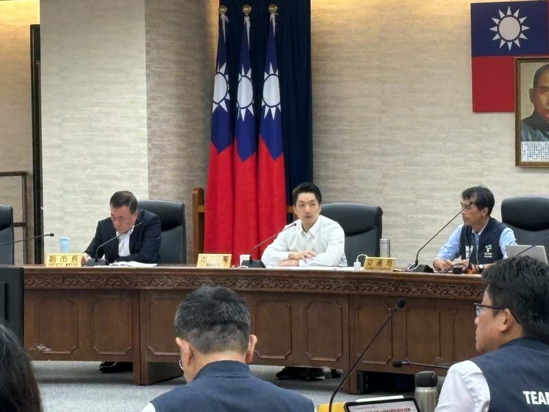 左轉側撞事故多 北市研議大路口全面採專用時相