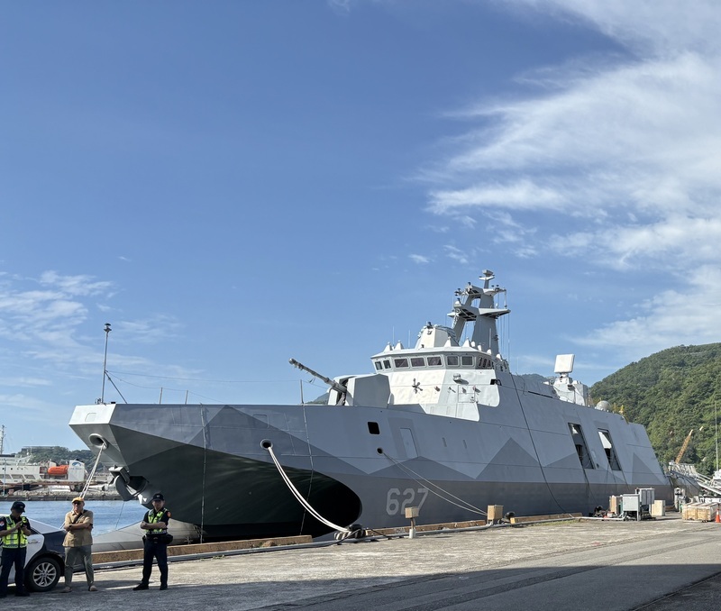 沱江級第二批量產型首艦「丹江」 2日舉行命名下水儀式