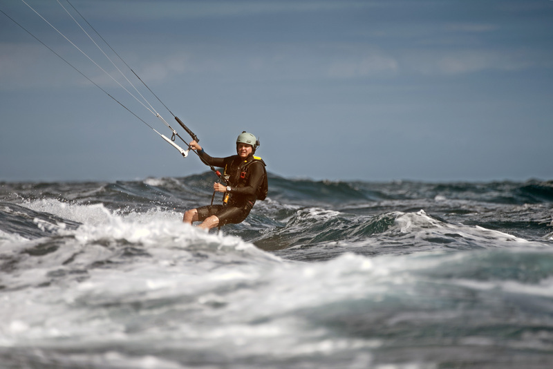 首度風箏衝浪橫越台灣海峽 瑞士好手修爾茲挑戰成功