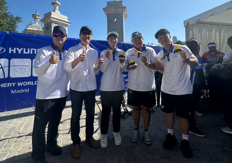 台灣複合弓女團世界盃摘金 黃逸柔內心充滿感動