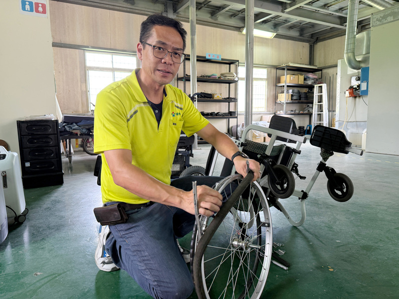 輔具出租減鐵鋁用量　李仁傑不忘初衷拚減碳