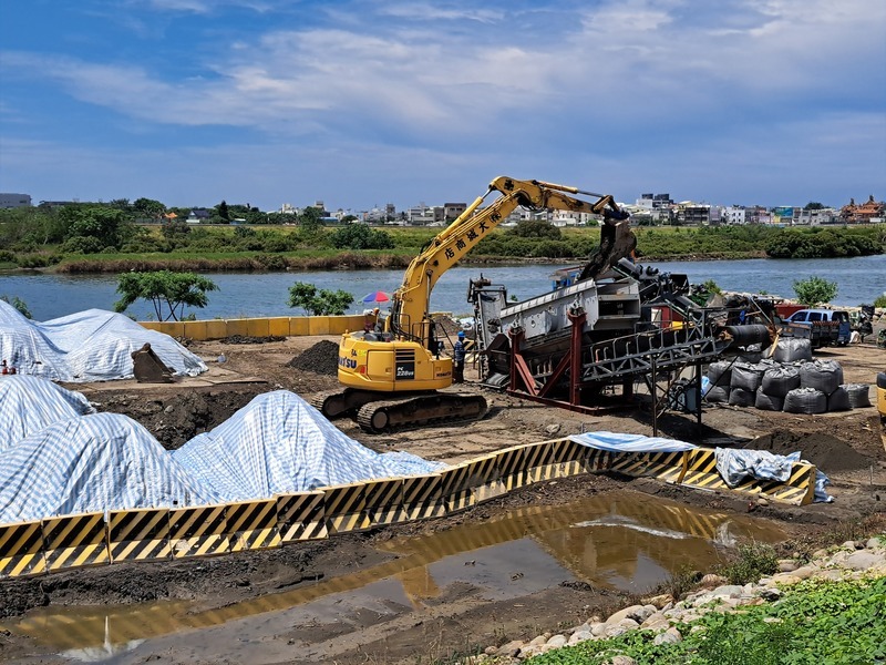 二仁溪河道廢棄物清理第二期 鎖定流域內4場址