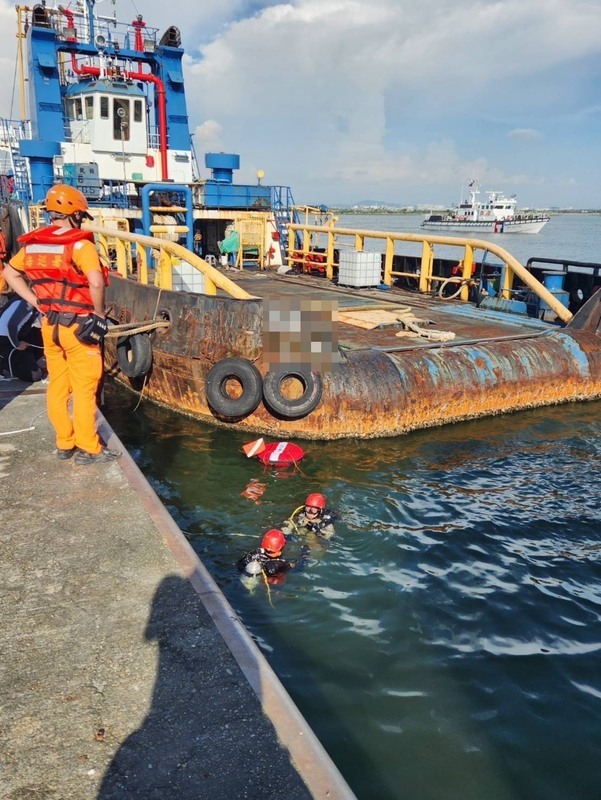 高雄男子興達港釣魚疑失聯 警消海巡聯手搜尋