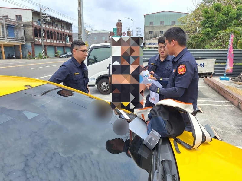 計程車司機警覺載到車手　帶用餐拖時間逮人獲獎金