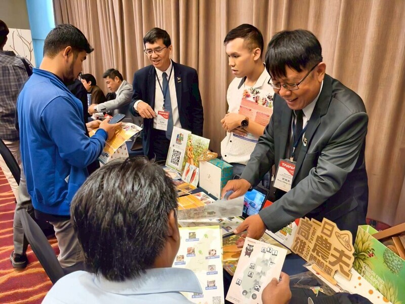 高雄農村旅遊推廣　「一日農夫」遊程印尼亮相