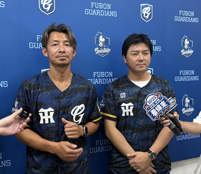 鳥谷敬替富邦悍將開球　點出台灣棒球平衡美日優點