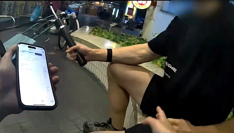 美籍網紅遭通緝 直播中被新北警逮捕歸案