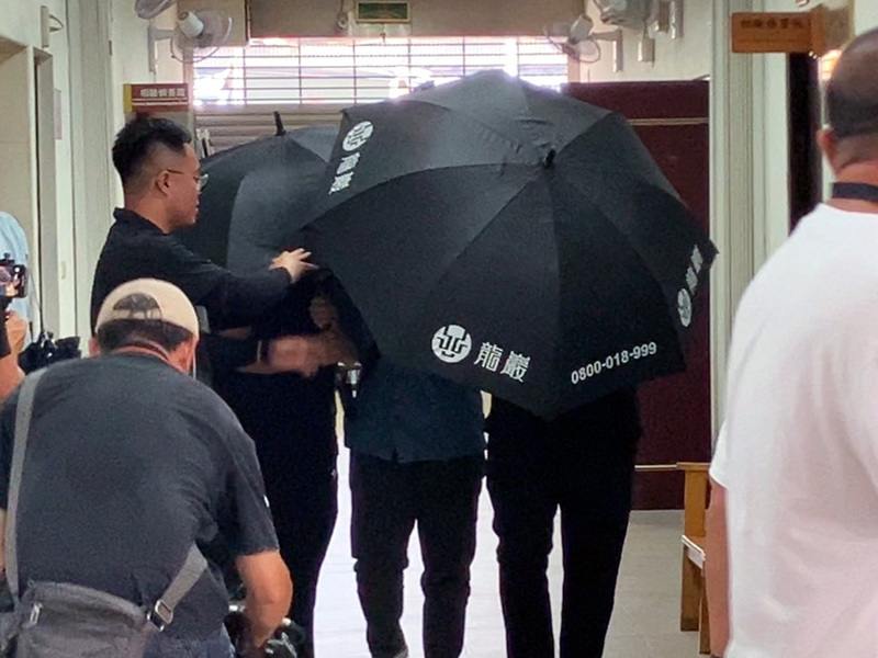 高雄左營槍擊案第4天 橋檢複驗、家屬不發一語