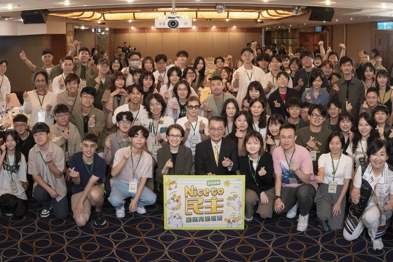 民進黨國務青旗艦營隊登場　副總統：相信台灣會更好