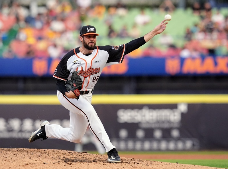 奧德銳7局好投、林佳緯開轟　獅隊擊退兄弟