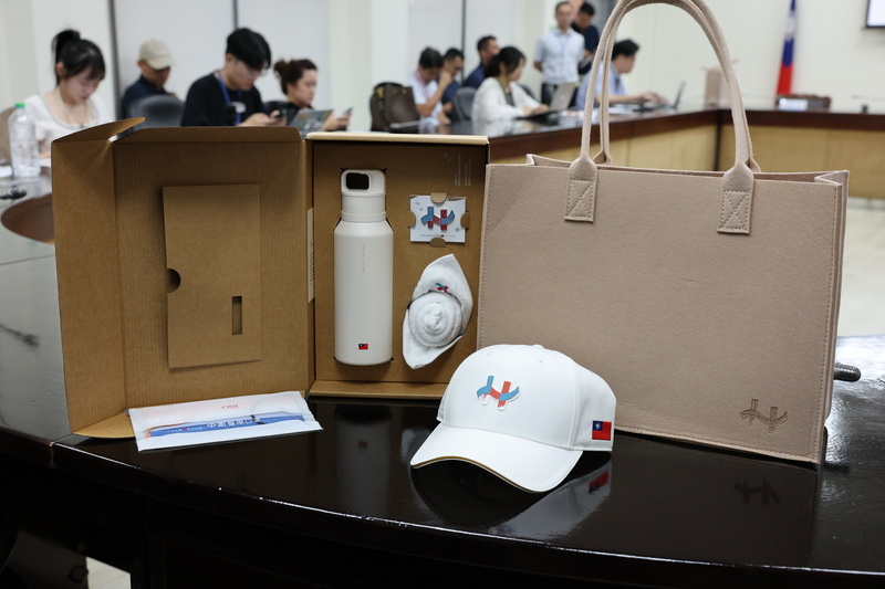 國慶慶籌會公布國慶紀念品 融入國慶主視覺