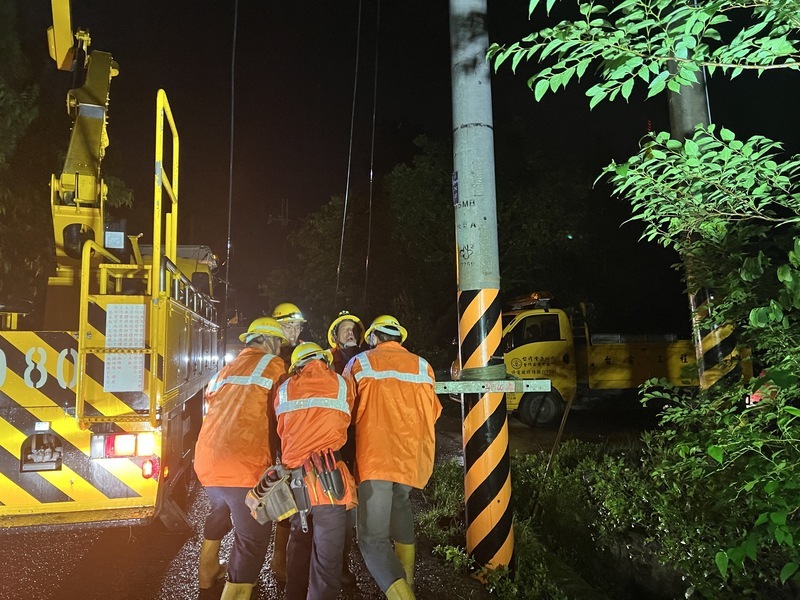 樹觸高壓線路致金門545戶停電　台電搶修復電