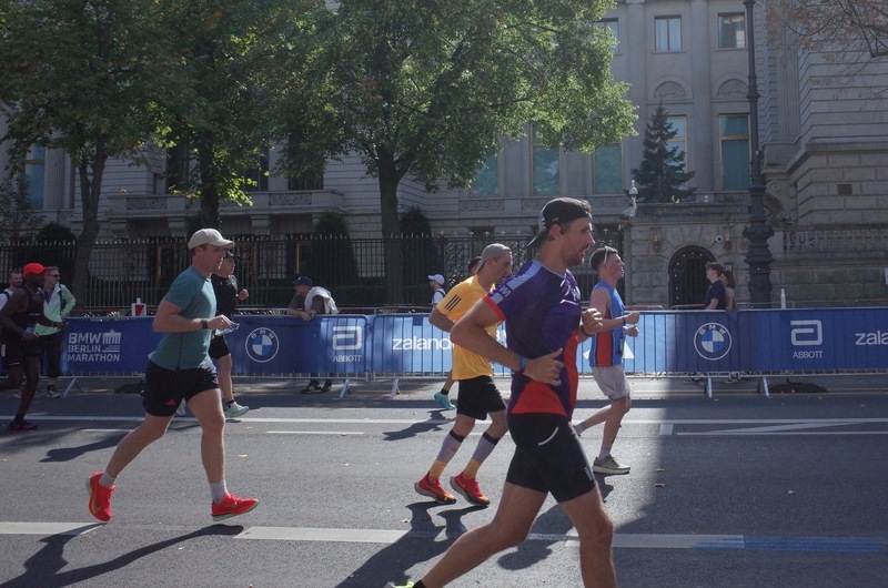 柏林馬拉松首鬆綁耳機禁令 跑者讚兼顧音樂與安全