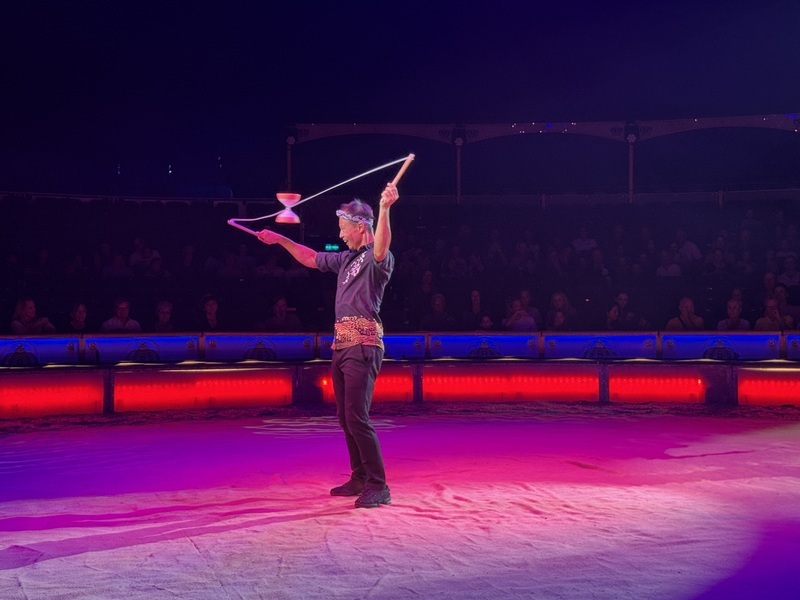 台灣囡仔扯鈴飛上世界舞台　朱泉合展開歐洲馬戲人生