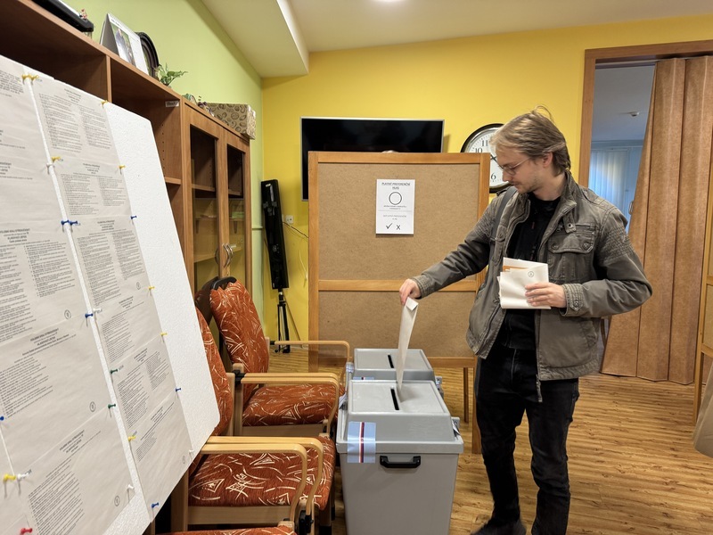 捷克國會大選登場　選民投票決定未來政府