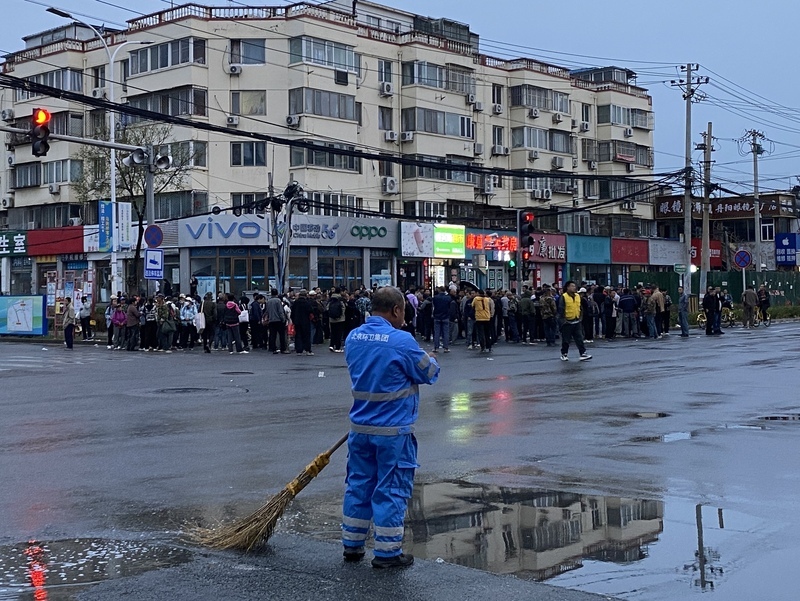 中秋不回家的人 北京馬駒橋日薪工人為生計奔波