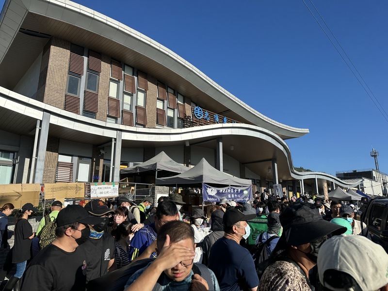 鏟子超人奔赴花蓮救災 台鐵光復站累積50萬人次進出