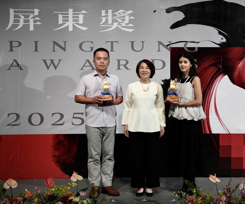 屏東獎頒獎　鄭仕杰書法、陳亮編織影像各奪首獎